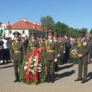 Возложение цветов и венков к Вечному огню и памятнику погибшим воинам посвященный празднику 891-летия города Гродно